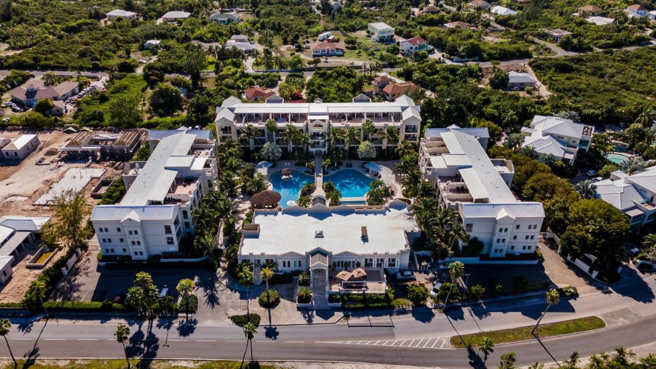The Atrium Resort Grace Bay Exterior foto