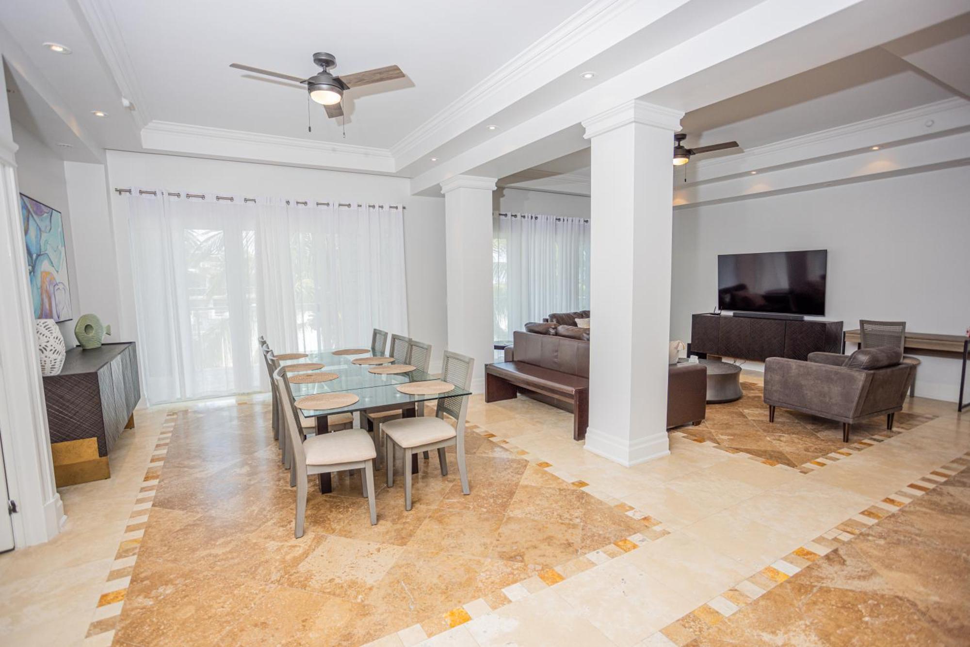 The Atrium Resort Grace Bay Exterior foto